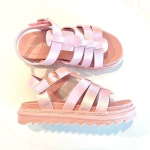 BCBG SHIMMERING SANDALS